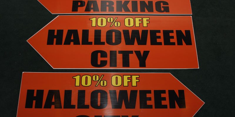 custom-arrow-signs-directional-signs-simi-valley-ca Custom sign spinner, directional signs, arrow signs, human hand held signs made at Spectracolor in Simi Valley, CA