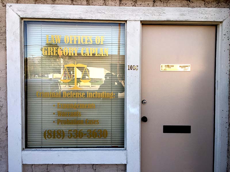 store-window-custom-vinyl-lettering-graphics-chatsworth-spectracolor